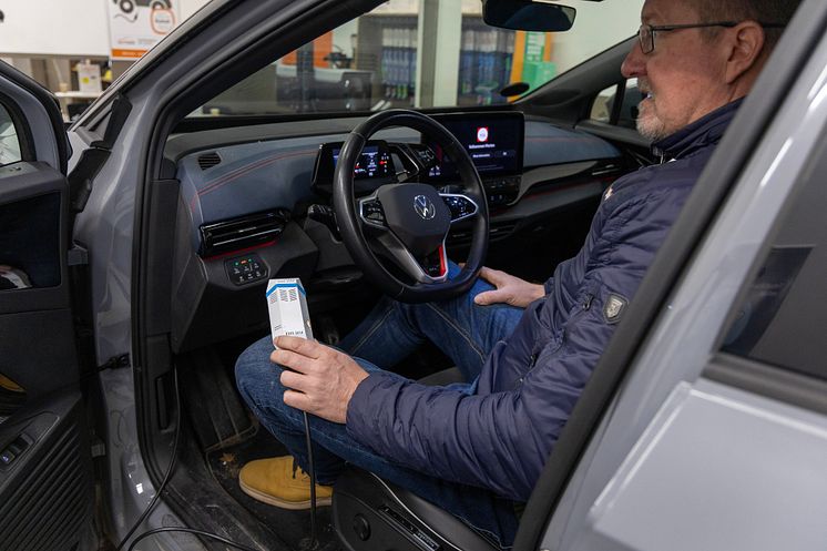 Applus Bilsyn Batteritest_06.jpg