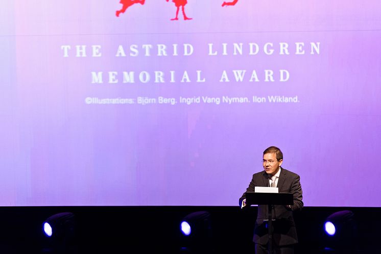 Award Ceremony, May 31