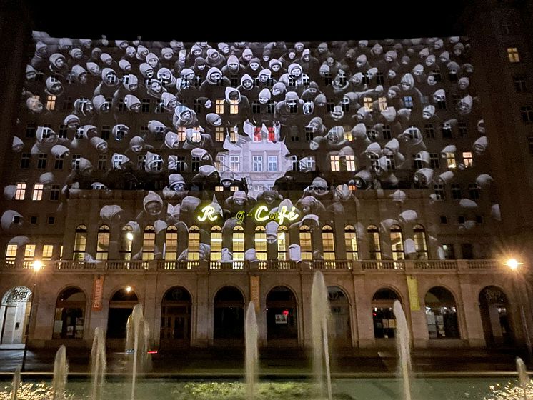 Aufbau Lichtfest Leipzig 2024: E Global Village (Ringcafé, Roßplatz 8-9)