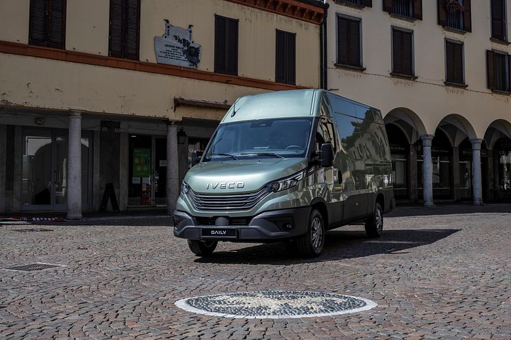 Bilde 2 - IVECO Daily.jpg