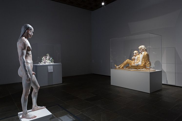 Frank Benson "Human Statue"  / Jeff Koons "Michael Jackson and Bubbles"