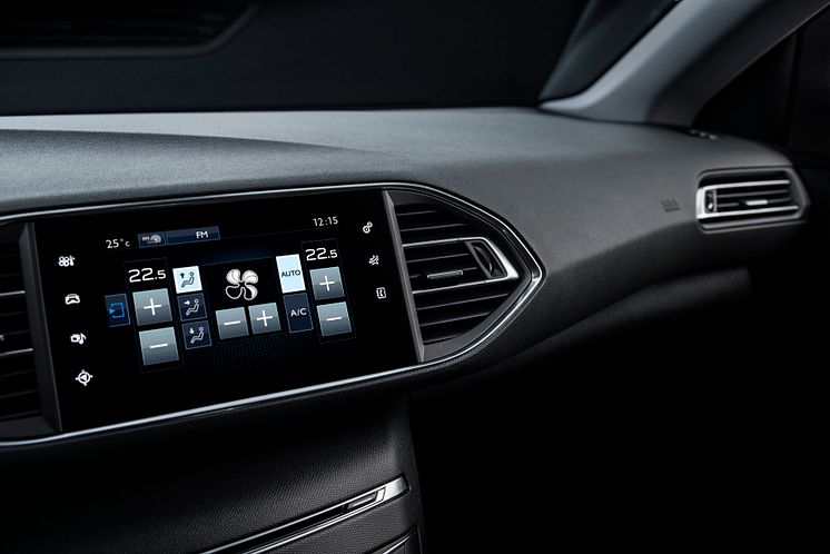 Nya Peugeot 308 med sin intuitiva multifunktions-touch screen