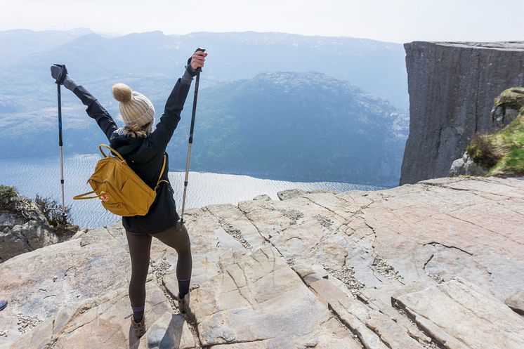 OUTDOORLIFE NORWAY_PREIKESTOLEN SPRING HIKE.20190425.25_1920