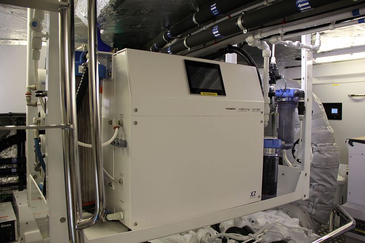 Hi-res image - Dometic - A Dometic XZ watermaker has been installed on a new Sunseeker 86 to produce ultra-pure water for spot-free cleaning of the black hull