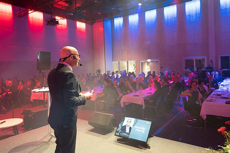 Gunnar Selheden, BNI National Director Ruotsista piti gaalayleisölle innostavan puheen.