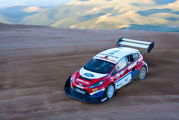 FORD FIESTA RALLYCROSSBIL I PIKE'S PEAK - BILD 1