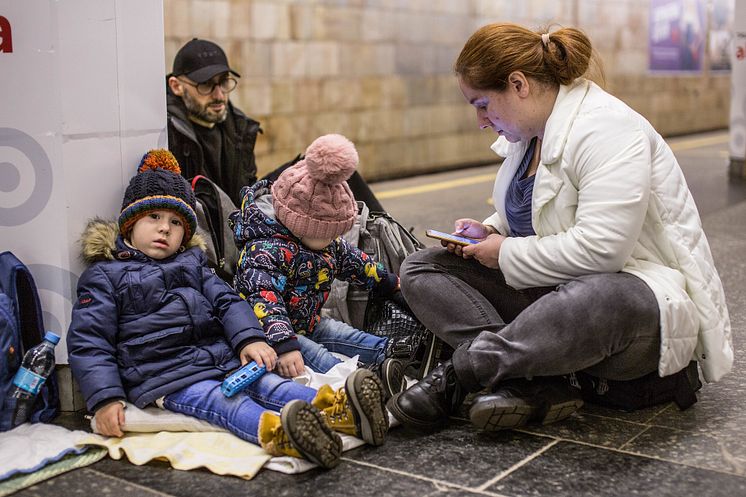 UNDP Ukraine_Crisis_Digital_Family_Children.jpeg