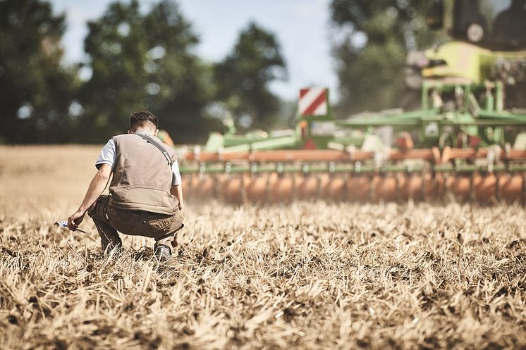 DLG Test Tractors with CEMOS