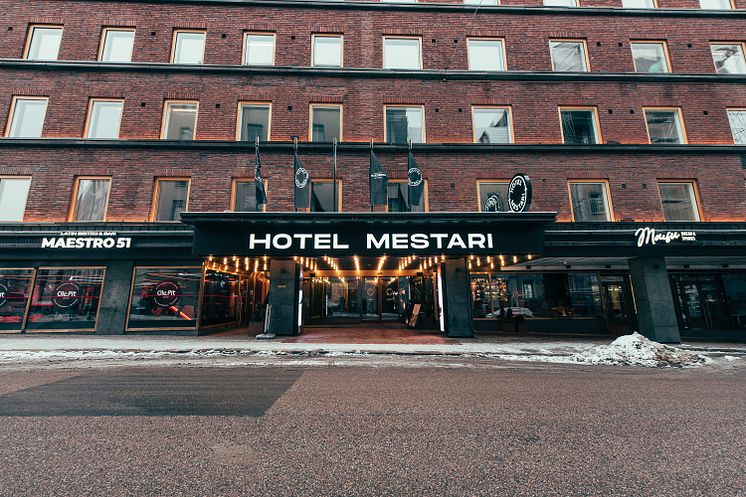 Front - Hotel Mestari (3).jpg