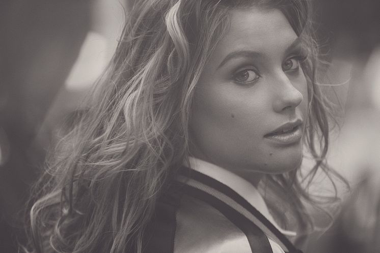 Ella Henderson - pressbild