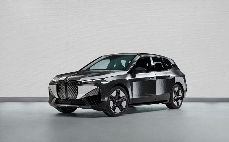 BMW iX Flow featuring E Ink