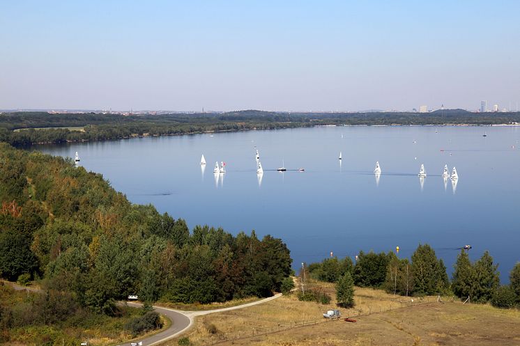 Cospudener See - Blick von der Bistumshöhe - Foto: Andreas Schmidt.JPG