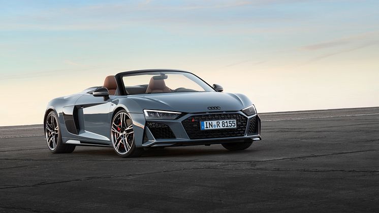 Audi R8 Spyder (Kemora gray metallic) statisk billede