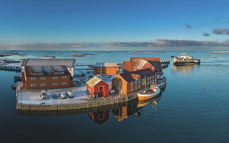 Finnoy_og_Nordoyane_i_vinterdrakt_alesund_ag001462_1920_Foto_Oyvind_Kare_Sunde