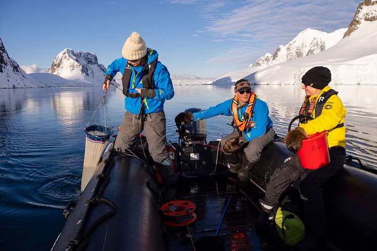 Science_Antarctica_HGR_161007_Photo_Espen_Mills.JPG