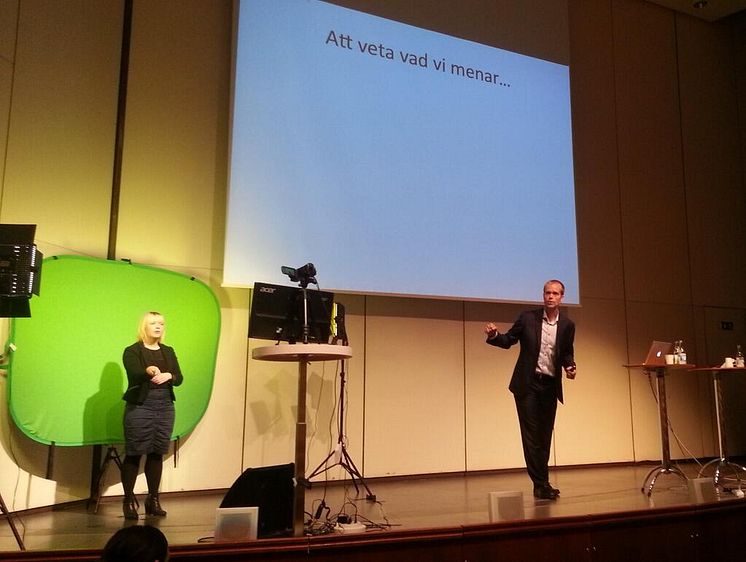 Bild från seminarium om användbarhet i IT-miljöer. Mattias Lundberg föreläser #it #psykologi