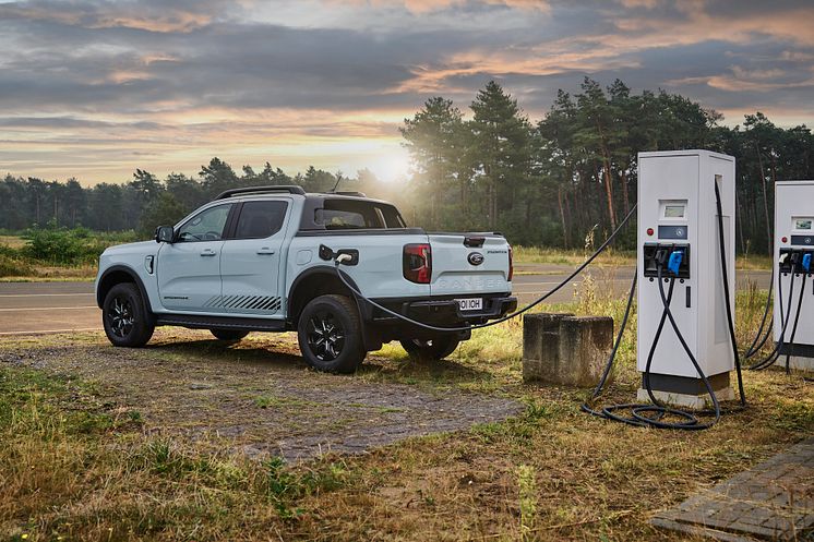 FORD_2024_RANGER_PHEV_04.jpg