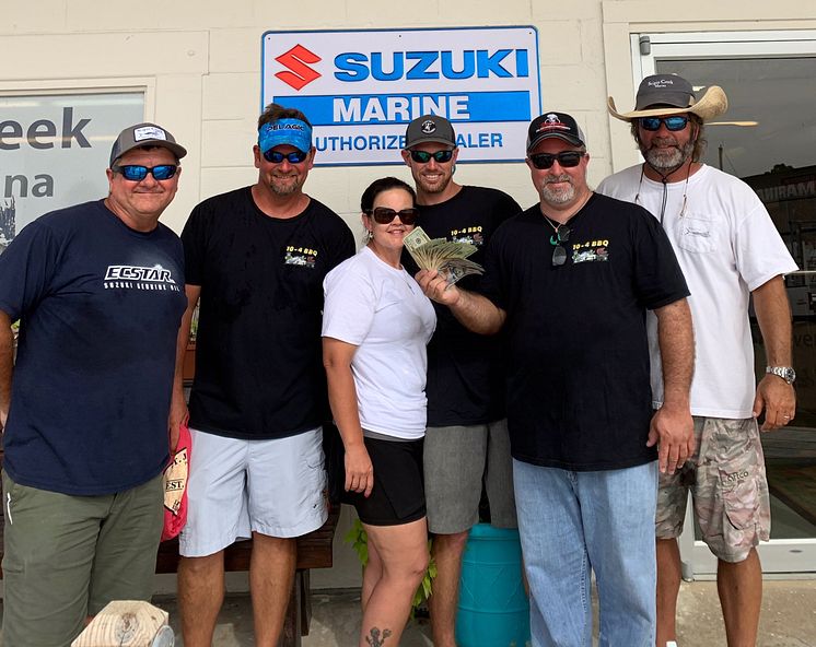 Hi-res image - Mastry Engine Center - Team 10 - 4 BBQ enjoyed success at the Apalachicola Red Snapper Roundup onboard Suzuki outboard-powered Alle Cat