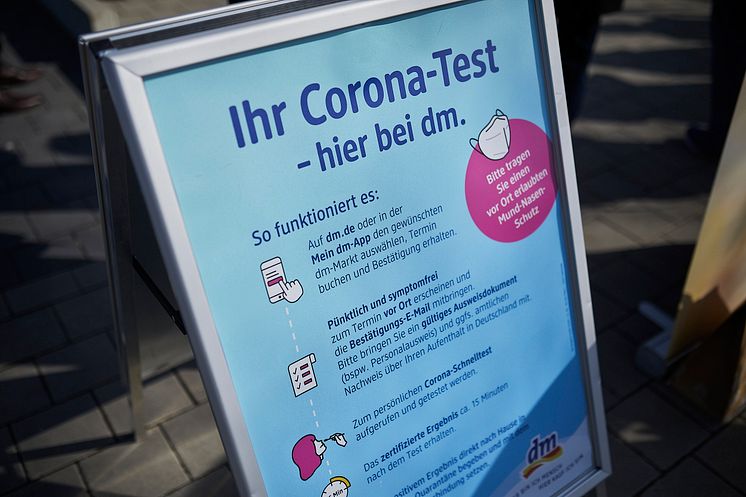 Pressebild dm Corona Schnelltest Zentren 21/22