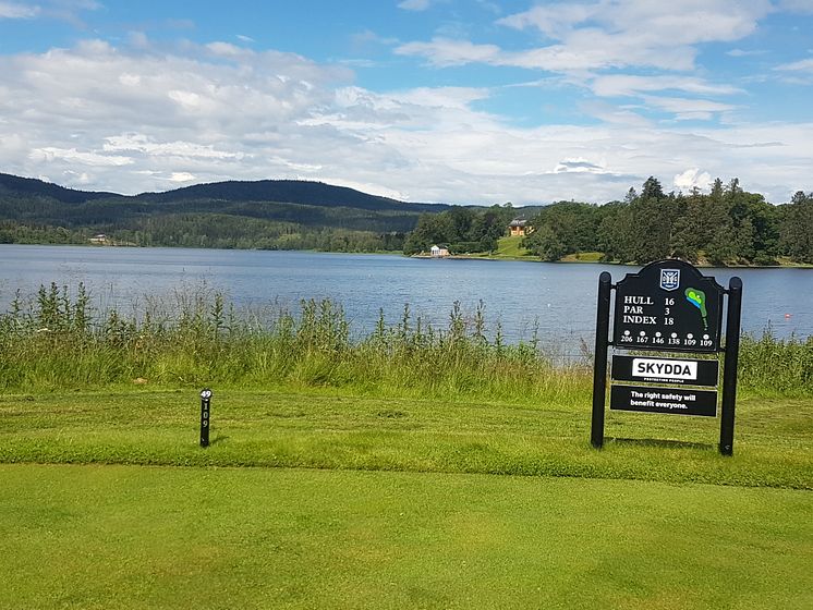 Oslo Golfklubb Hull 16. 1.juli 2019 m bogstad gård i bakgrunnen