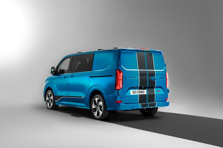 Ford E-Transit Custom Sport Digital AquaBlue (9)