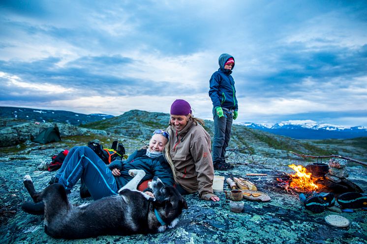 Alta - Overnight hike with dogs  Trasti   Trine- Photo - Sara Johannessen - VisitNorway.com.JPG