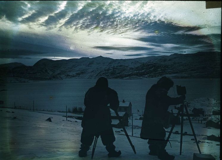 Carl Størmer og nordlyset Fotografen i arbeid i Alta