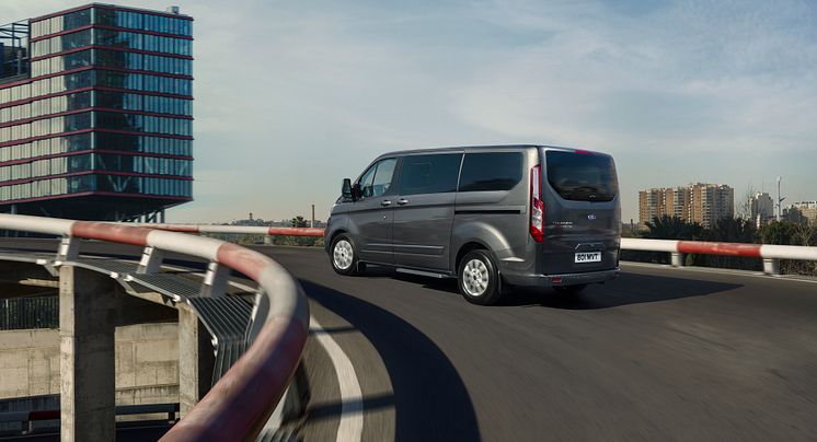 Ford Tourneo Custom ladbar hybrid 2019