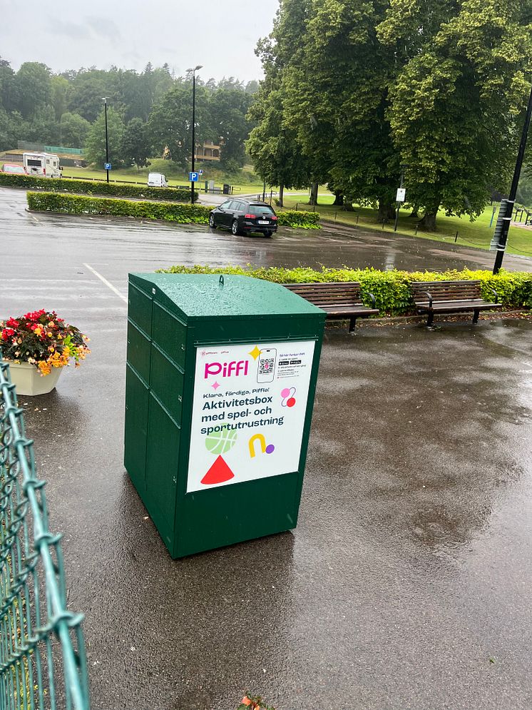 Bild på aktivitetsbox från Piffl i Brunnsparken, Ronneby
