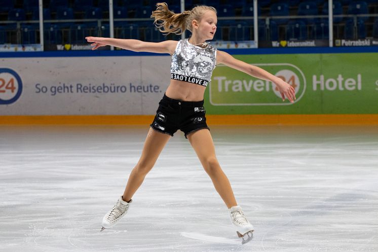 HOLIDAY ON ICE stellt neue Show SUPERNOVA in Leipzig vor