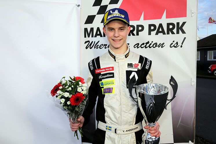 Viktor Andersson - Junio SM-vinnare Formel Nordic