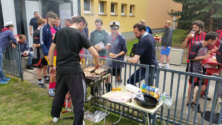 Erster Kalle Küch Cup in Leipzig: Bärenherz freut sich über eine großartige Spende