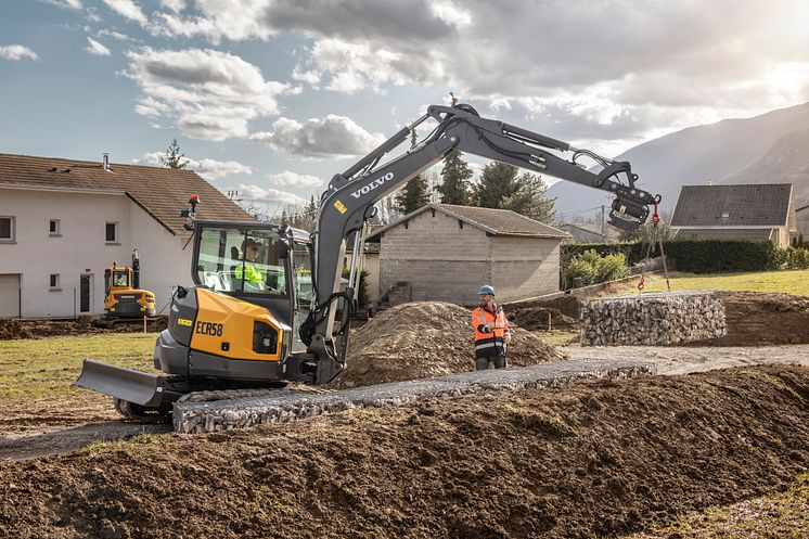 Volvo ECR58 i arbete