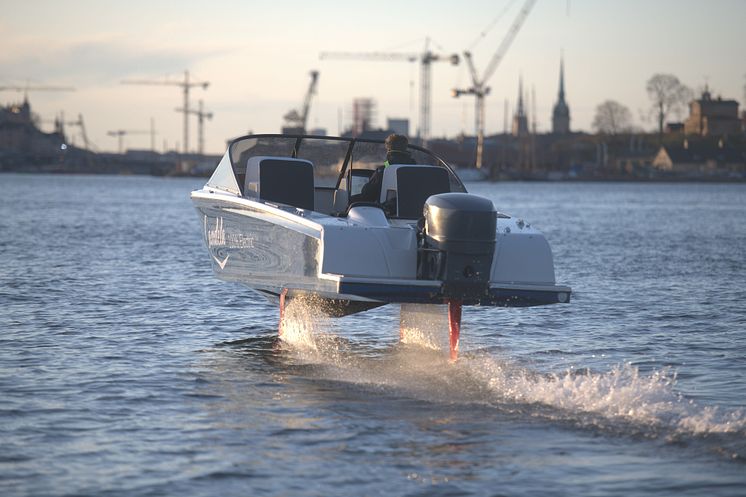 Elbåten Candela Seven premiärvisas på Alt för sjön 2020.