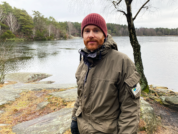 Anders Lennerås_ny påsholk i Sisjön.png