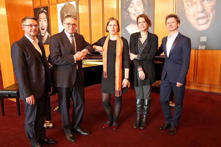 v.l.: Torsten Rose, Prof. Ulf Schirmer, Dr. Skadi Jennicke, Franziska Severin und Mario Schröder präsentierten das Jubiläumsprogramm