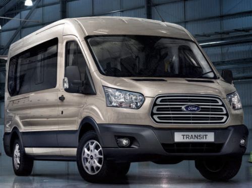 A Ford bemutatkozik a Busz Expón. A Ford 18 személyes Transit Minibus alacsonyabb fogyasztást, magasabb szintű kényelmet és biztonságot ígér