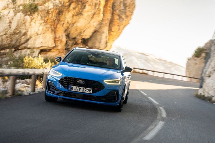 2024_FORD_FOCUS-ST_24.jpg