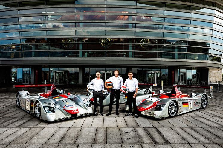 Dindo Capello, Frank Biela og Tom Kristensen ved Audi Le Mans vinderbiler fra 2000, 2001 og 2002 for Operaen i København (foto Mads Dreier)