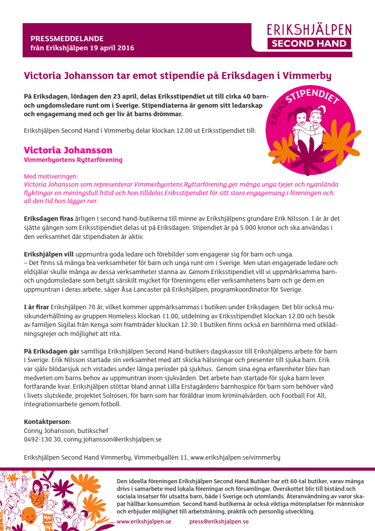 Victoria Johansson tar emot Eriksstipendiet i Vimmerby