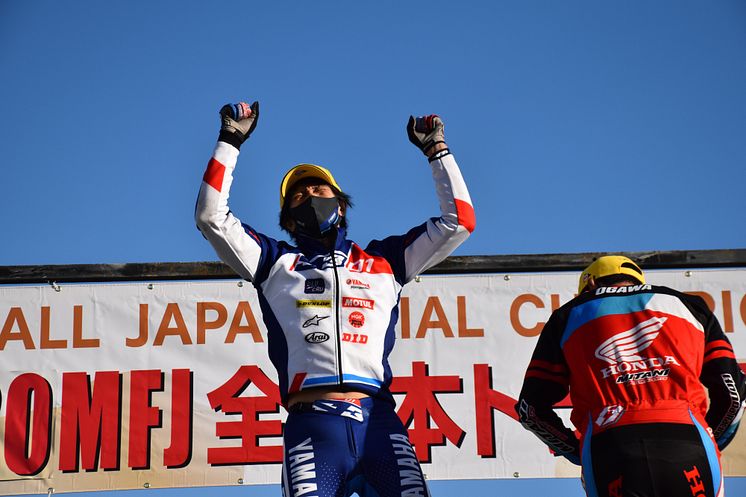 2020102604_001xx_JTR_Rd3_黒山選手_4000