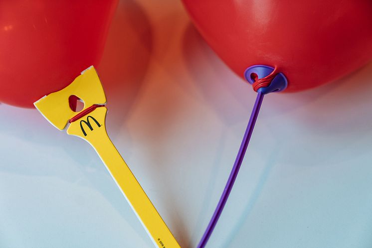 Luftballonhalter_aus_Papier_McDonalds_web