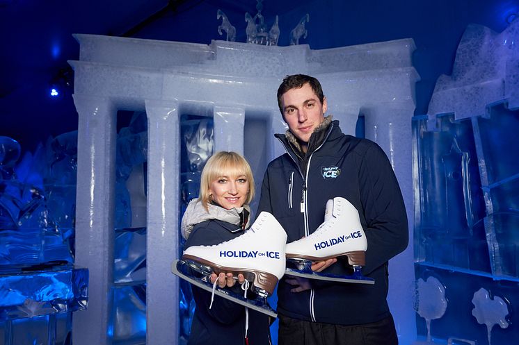 Aljona Savchenko und Bruno Massot stellen HOLIDAY ON ICE Show ATLANTIS in Berlin vor