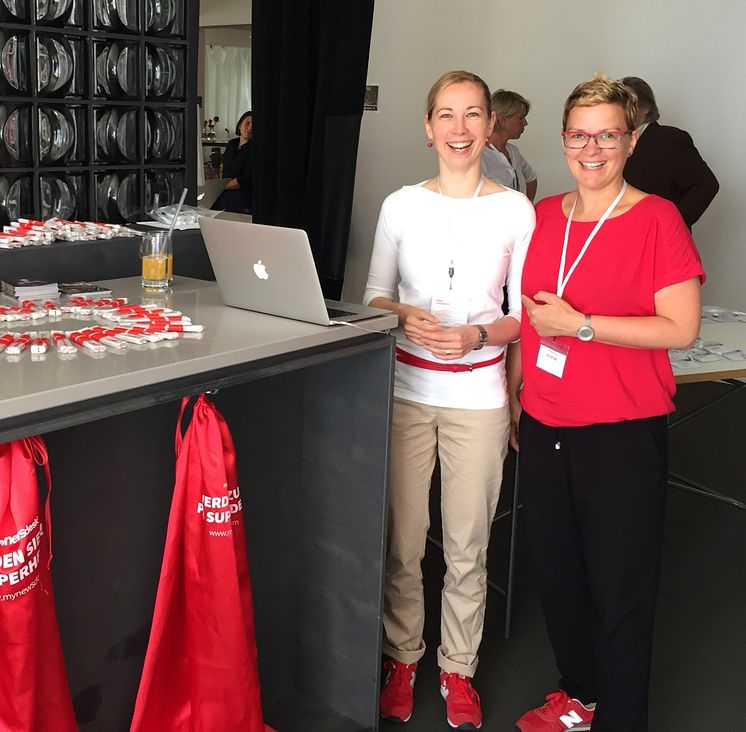 Digital PR Bootcamp München: Mynewsdesk Kollegen Sabine Straßburg und Kristina Pilkinton