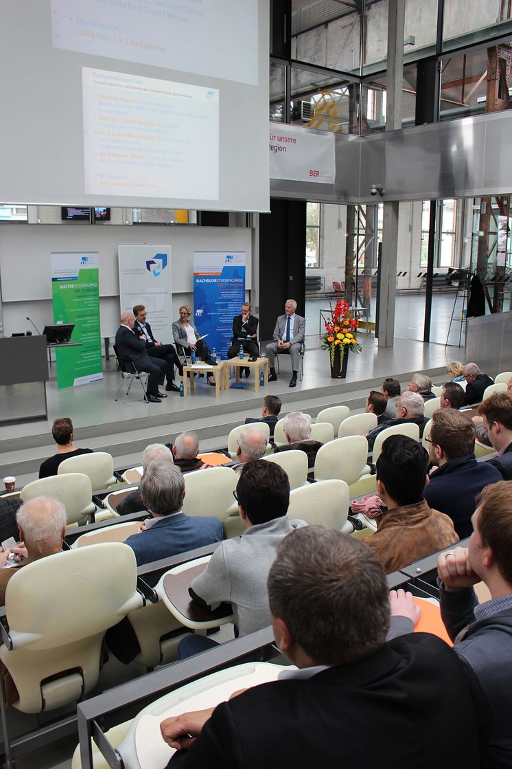 Podiumsdiskussion „Zukunftsbranche Luftverkehr am Standort Berlin Brandenburg“ am 15. Oktober 2016 an der Technischen Hochschule Wildau