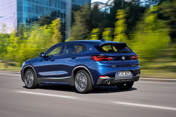 BMW X2 xDrive25e