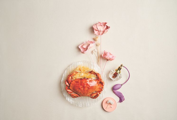 Peach Blossoms - Stewed Mung Bean Noodles with Drunken Crab