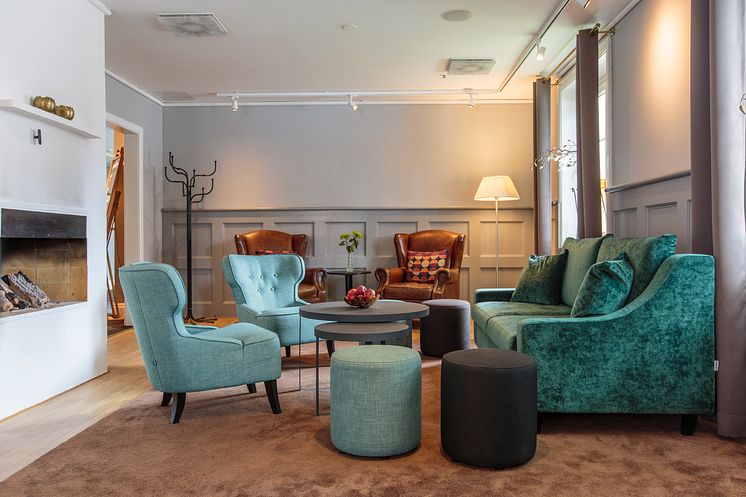 Lobby-Livingroom-Clarion-Collection-Hotel-Uman-01