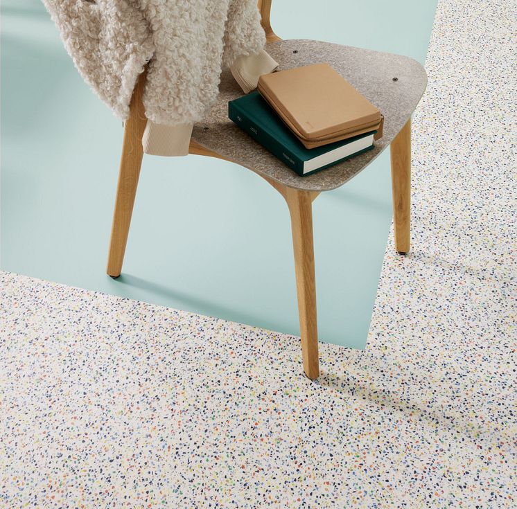 Medium-90400 multicoloured mini terrazzo - 0848 sea green uni close up.jpg