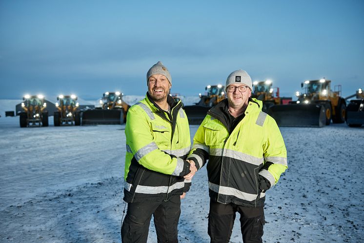 Patrik Snell och Jörgen Hellgren vid gruvan i Svappavaara